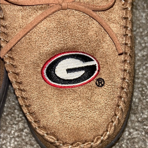 Georgia Bulldogs Brown Moccasins with Embroidered Logo New Condition! 9-10 Men’s - Picture 3 of 6